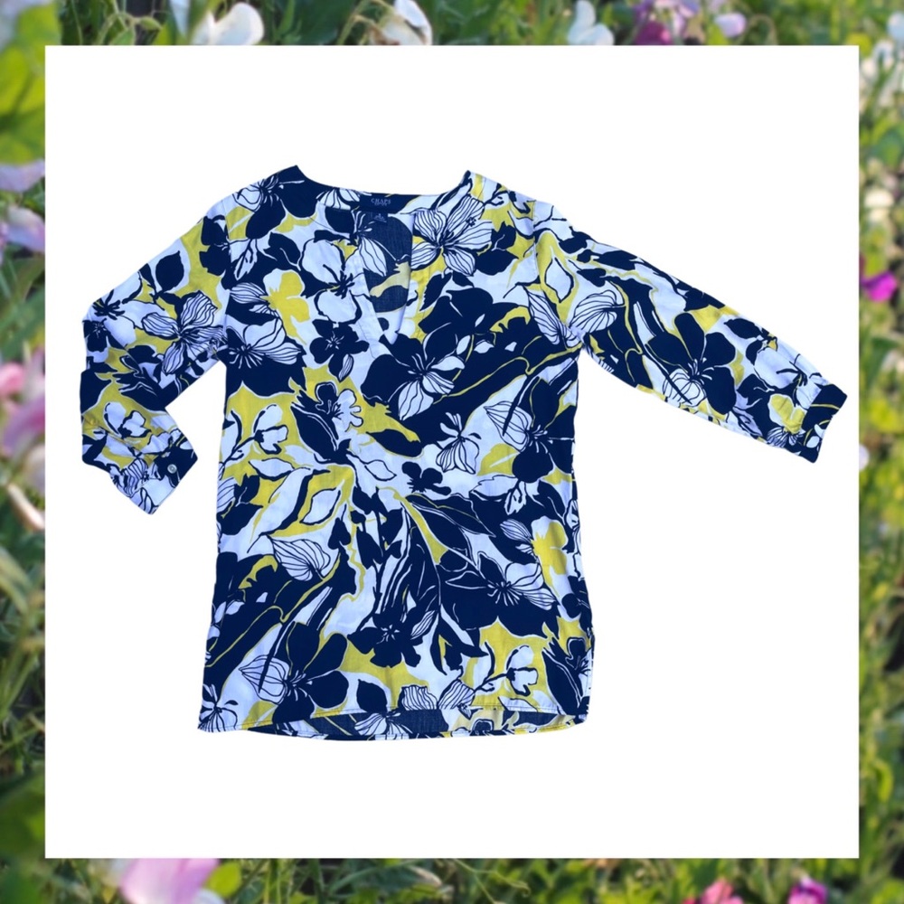 Chaps Woman's Floral V-Neck Tunic Blouse - Navy Blue, White & Yellow. Size S